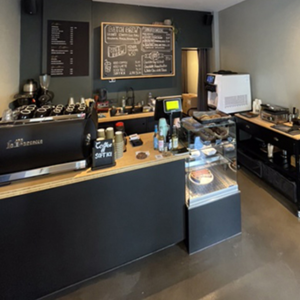 Goldenblack Coffestore  (7)