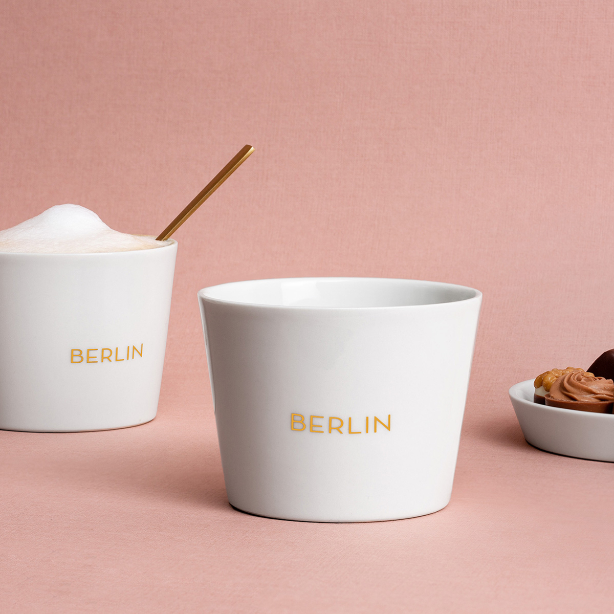 Berlin Becher I feinesweisses (1) Berlin Becher I feinesweisses (1)