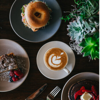 brunch I Photo by Nathan Dumlao on Unsplash