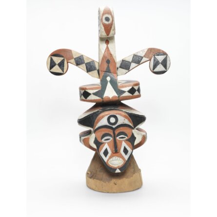 Isango Maske Basel III-781 2362DDB Kopfaufsatzmaske (c) Museum der Kulturen Basel