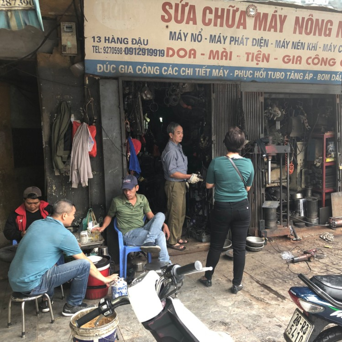 Hanoi I Coffee Tour in Hanoi old quarter - Easia Signature Coffee Tour in Hanois old quarter I Vietnam (2)