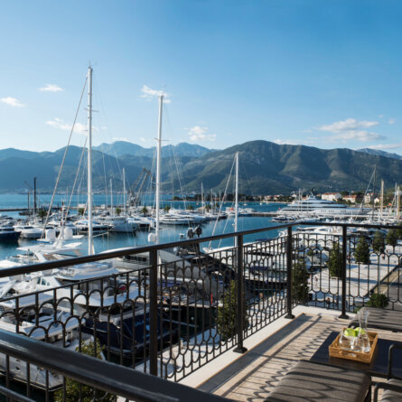 3_6 Views©Regent Porto Montenegro -2