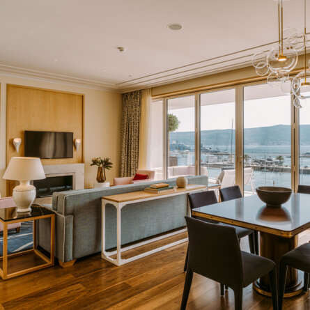 5_18 Two Bedroom Suite Sea View Pool Club©Regent Porto Montenegro