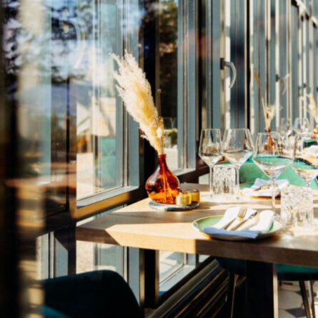 Thalvie cafe & bar (9)