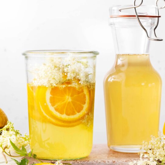 Blutensirup_Wildkrauter