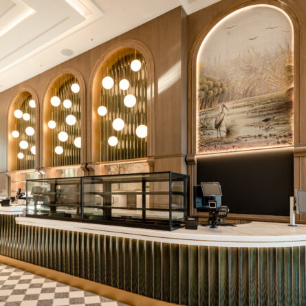 Tresen Deli Alexander im Humboldt-Forum