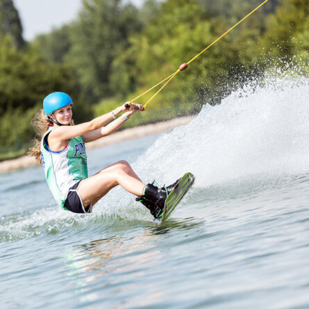 Geschwindigkeit auf dem Wakeboard