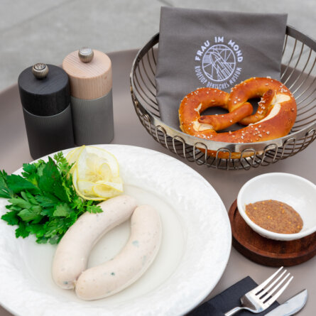 Frau im Mond I Deutsches Museum (6)