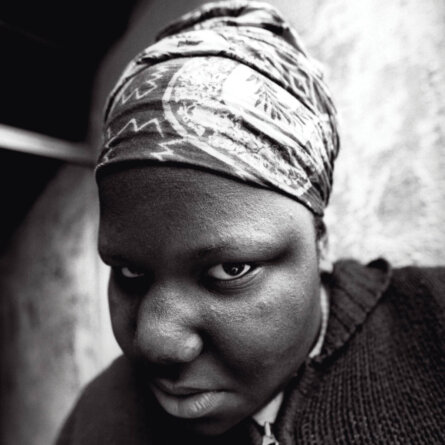 JR_28-Millimetres-Portrait-dune-generation-Araba_2004