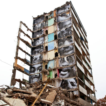 JR_28-Millimetres-Portrait-dune-generation-B11-Destruction-2-Montfermeil-France_2013