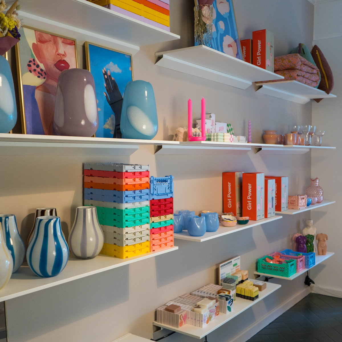 Nelly Karlson & Beauty Stories