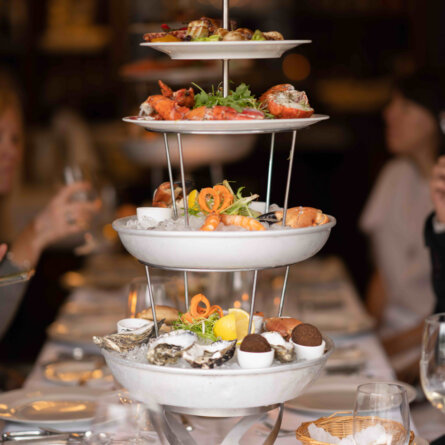 Ganymed_Brasserie_Etagere© Selina Schrader