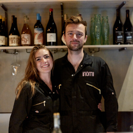 Nomi I Team Sommelière Marie Weskott und Geschäftsführer Felix Larson I Foto Stefan Hobmaier