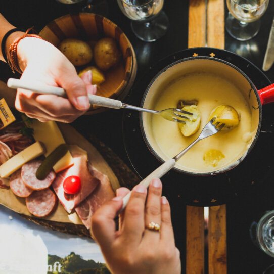 Fondue I Angela Pham I Unsplash