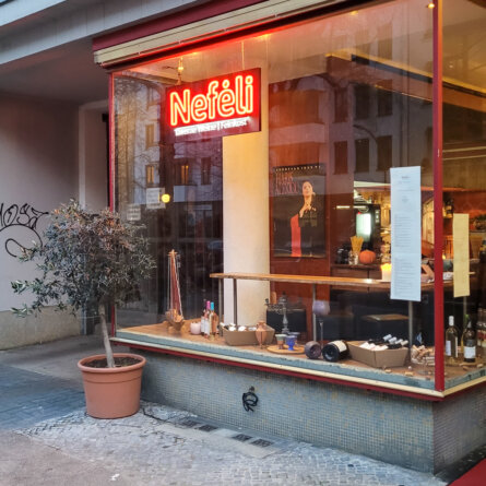 Nefeli außen I Maximilian Zeh