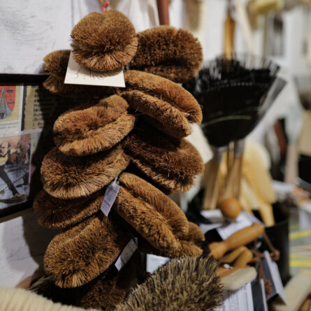 Besen und Spaghetti (2)