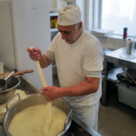 Fratelli Valentino I Mozzarella Handarbeit I 2 I Verena C Mayer