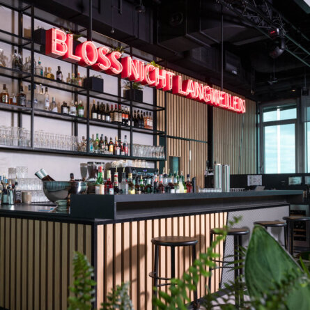 Studio_14-rbb-Dachlounge-Bar