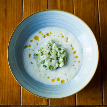 Schneiderei Restaurant I Jakobsmuschel Ceviche mit Spargel I 1 I c Liron Shnaider