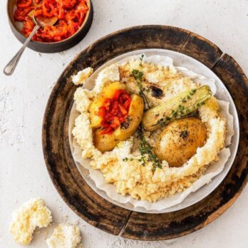 GemüseInSalzkruste_Meze © DK Verlag/Sandra Eckhardt GemüseInSalzkruste_Meze