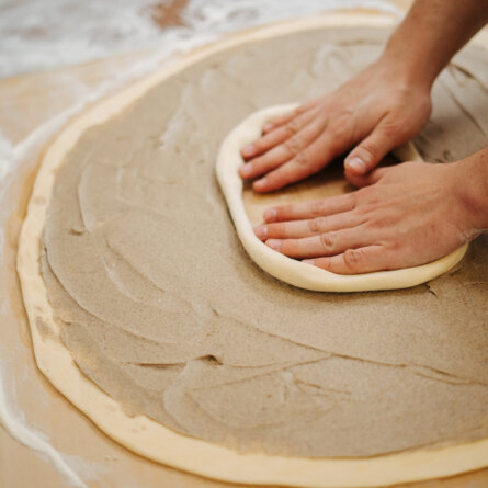 Genusswandern Österreich | Kaernten | Hadnkranznudel | Gasthaus Hartl | Neuhaus | Foto: TVB Suedkaernten