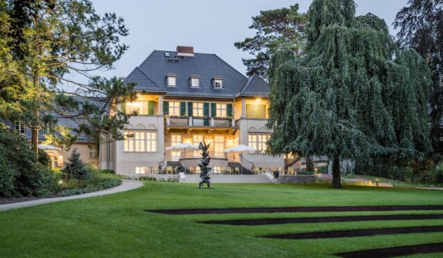 Haus am Waldsee mit Café-2