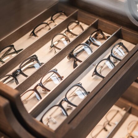 © Erich Hartmann Brillen