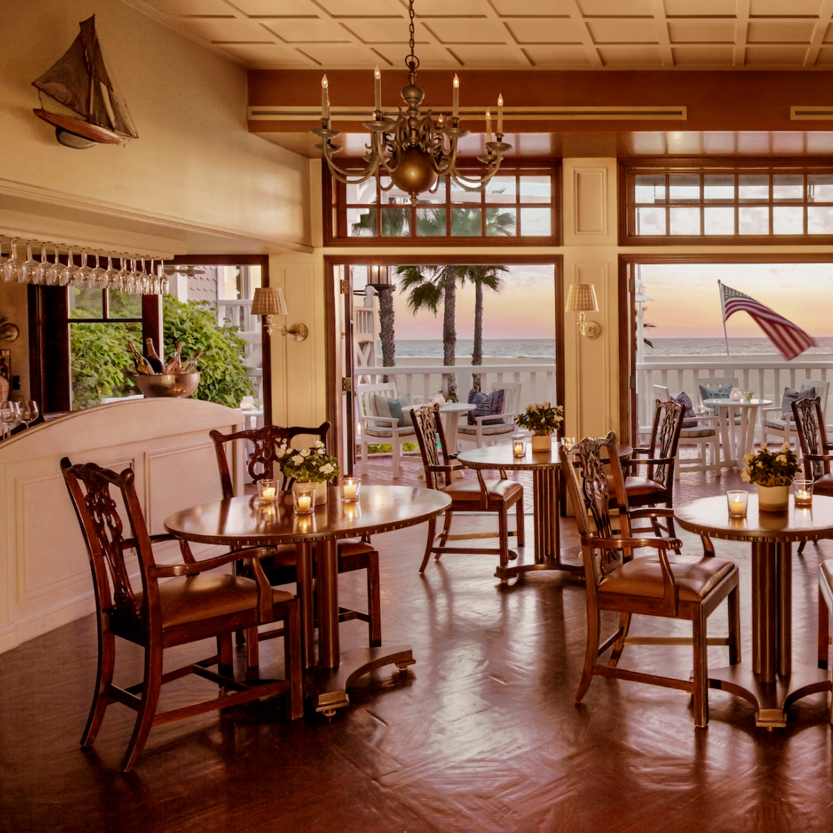 Living Room Lobby© Shutters on the Beach, Santa Monica
