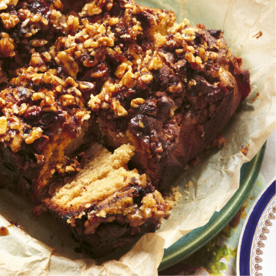 Miso-Walnusskuchen mit Brauner Butter DK VerlagJoe Woodhouse, Rezepte_ Olia Hercules