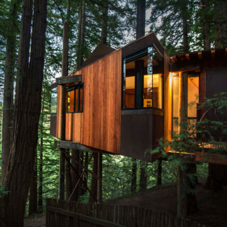 Tree House © Post Ranch Inn Photography by Kodiak Greenwood