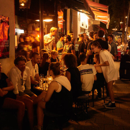 James T. Hunt Bar München-01