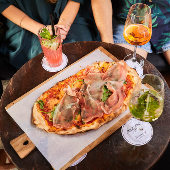 James T. Hunt Bar München-05