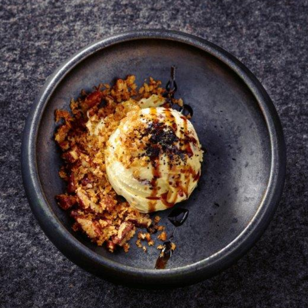Pekannusseis mit altem Balsamico und Wacholder_School of Taste Veggie