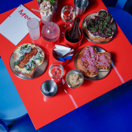 Roter Delfin Zürich 3 © Ali Zigeli