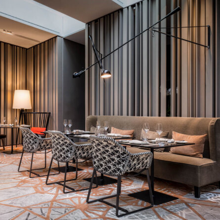 The Casual im Hotel SO_ Berlin das Stue-02