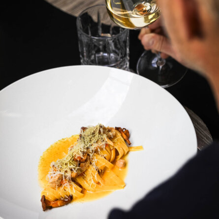 The Casual im Hotel SO_ Berlin das Stue-08