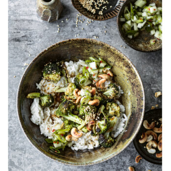 Deftig Vegan _ Rührgebratener Brokkoli mit Kokosreis _ © Wolfgang Schardt © Wolfgang Schardt Deftig Vegan _ Rührgebratener Brokkoli mit Kokosreis _ © Wolfgang Schardt