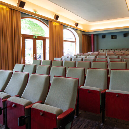 Nues Maxim Kino München-5