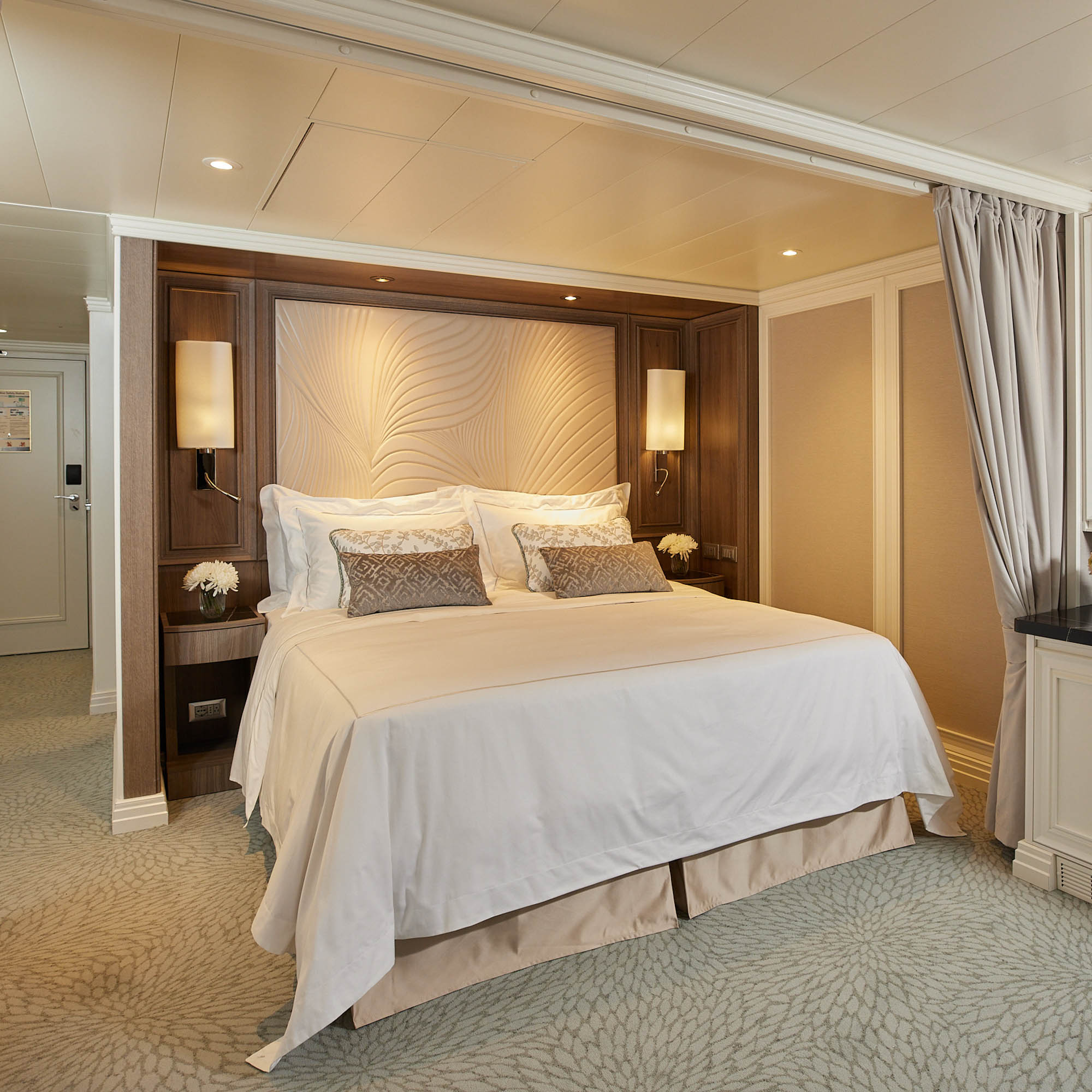Regent Seven Seas Grandeur