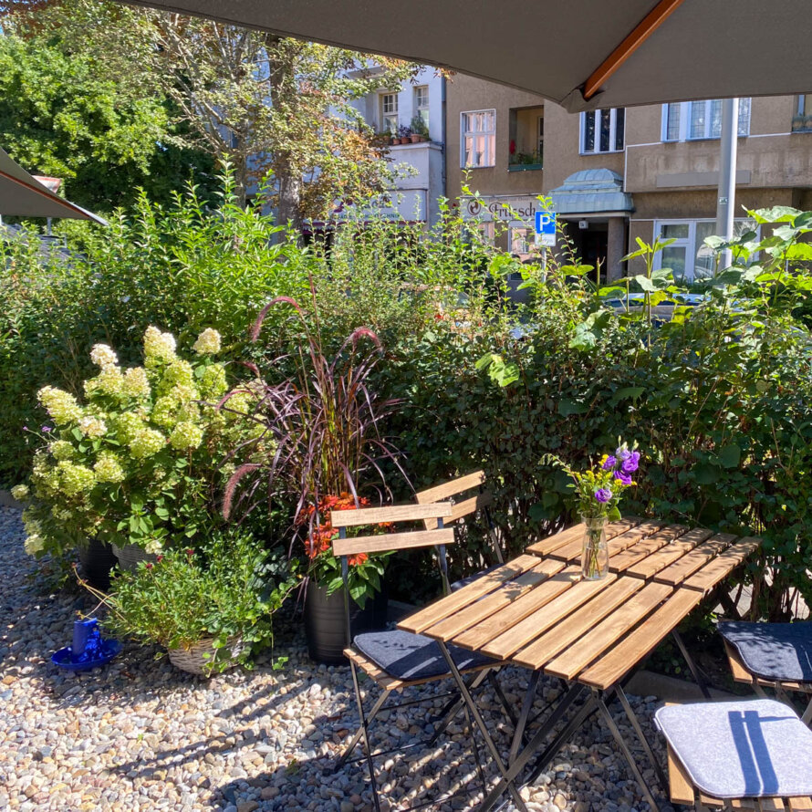 DeBatchi Café in Friedenau | Berlin | CREME GUIDES