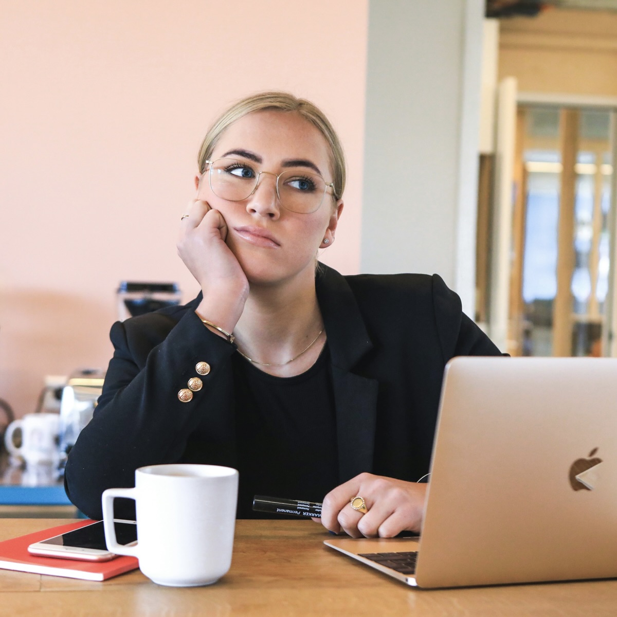 Schwierige Kollegin 2