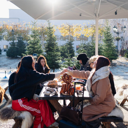 Dieselhaus Eisstockschießen Curling 3 ©Can Wagener Dieselhaus Eisstockschießen Curling 3 ©Can Wagener