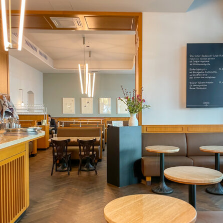 Einstein Mommseneck Charlottenburg-09