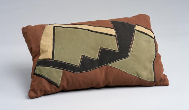 Karl Schmidt-Rottluff, Kissenhülle © VG Bild-Kunst 2026 Karl Schmidt-Rottluff, Kissenhülle © VG Bild- Kunst 2026