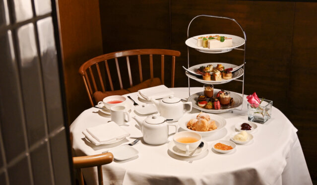 Tea Time im Carte Blanche Salon-1