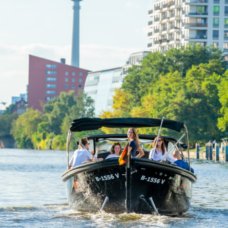 Spreeboote Charter Berlin-2