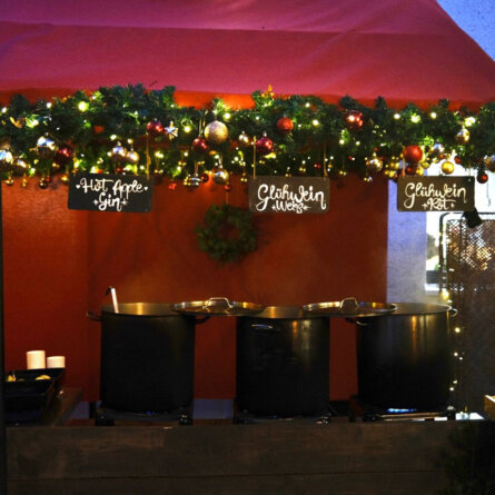 Glühwein im Café am Neuen See