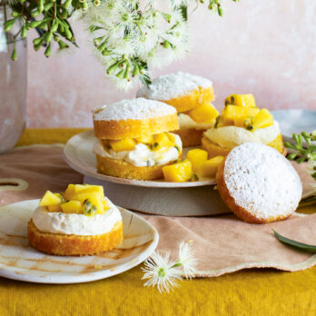 Cream Cakes Mango ©Matilda Pamment Cream Cakes Mango ©Matilda Pamment