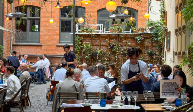 kai-bar-terrasse-mitte kai-bar-terrasse-mitte
