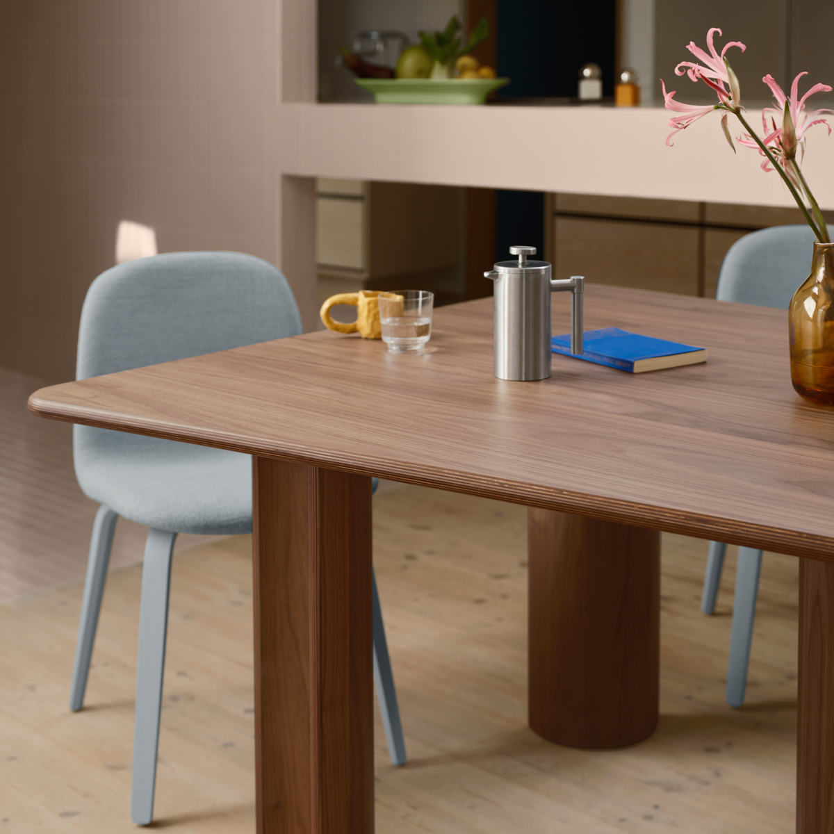 Muuto Renorm Table in Walnuss